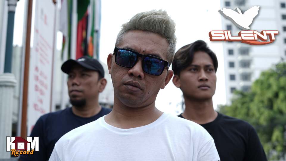 Tembus Label Musik 21Hom Record, Grup Musik Asal Semarang �Silent Band� Rilis Single Mengudara