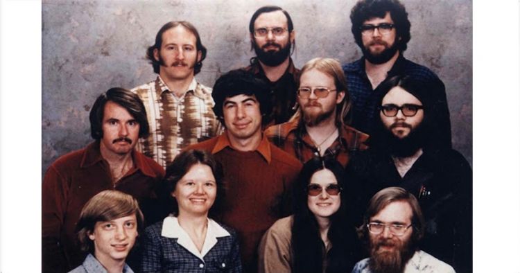 Foto 11 orang pertama karyawan microsoft