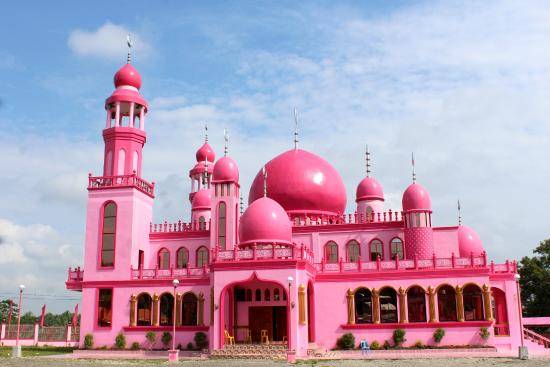 Unik Masjid Berwarna Pink di Filipina