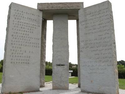 Georgia Guidestones Monumen Misterius AS Bertuliskan 8 Bahasa Tentang Peradaban Dunia